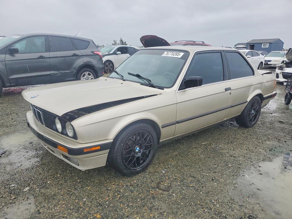 BMW 325 1989 with VIN WBAAA2309K4494585 - Photo from auction