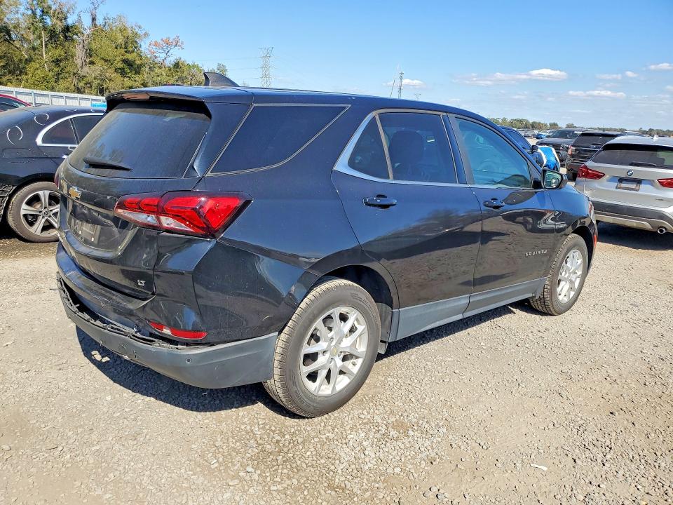 Photo 3 from auction – 2022 CHEVROLET EQUINOX with VIN 3GNAXJEVXNL133506