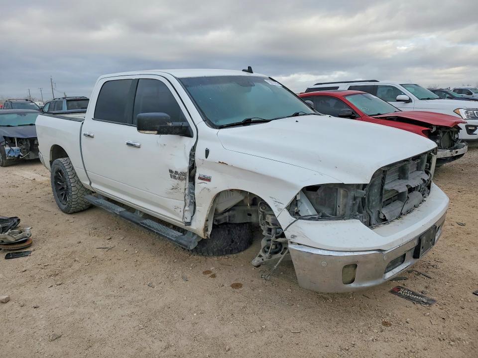 Photo 4 from auction – 2017 RAM 1500 with VIN 3C6RR6LT3HG783285