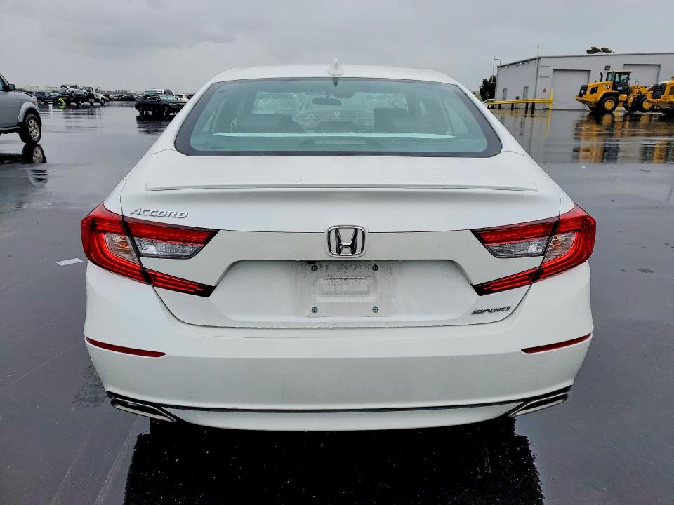 Photo 6 from auction – 2018 HONDA ACCORD with VIN 1HGCV1F37JA095224