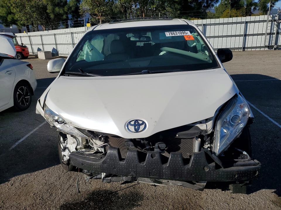 Foto 5 de la subasta – 2016 TOYOTA SIENNA con VIN 5TDYK3DC7GS736718