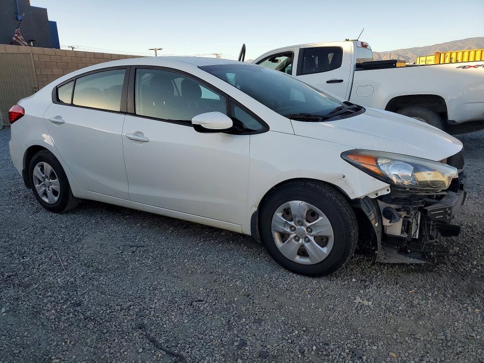 Photo 4 from auction – 2016 KIA FORTE with VIN KNAFK4A64G5457483