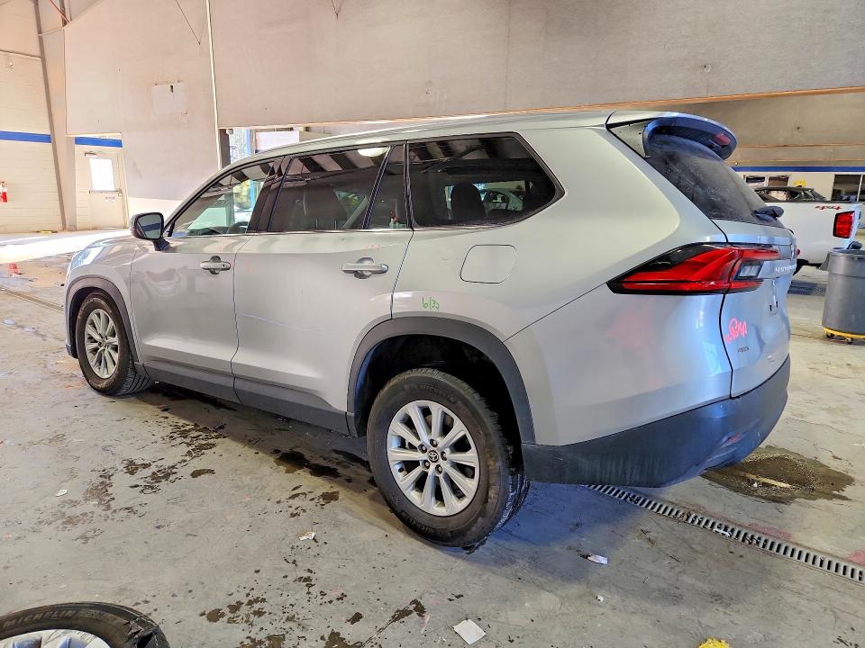 Photo 2 from auction – 2024 TOYOTA GRAND HIGHLANDER with VIN 5TDAAAB53RS021001