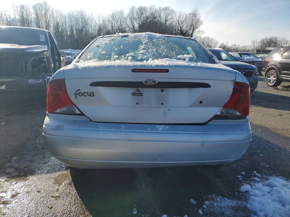 Photo 6 from auction – 2004 FORD FOCUS LX with VIN 1FAFP33P44W166076