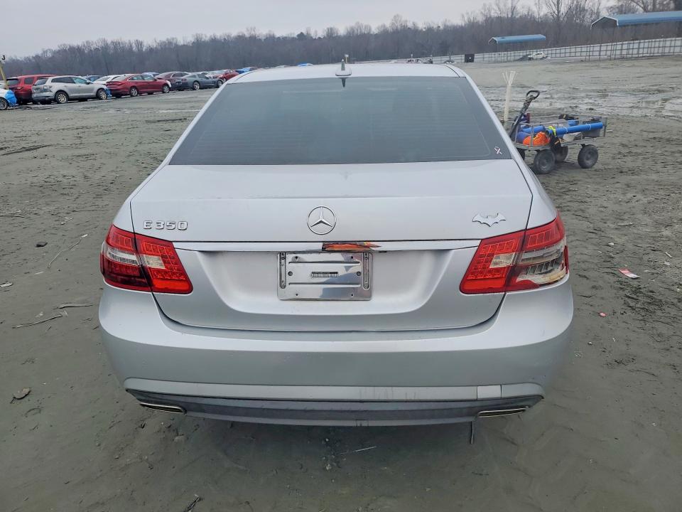 Photo 6 from auction – 2011 MERCEDES BENZ E with VIN WDDHF5GB6BA307388