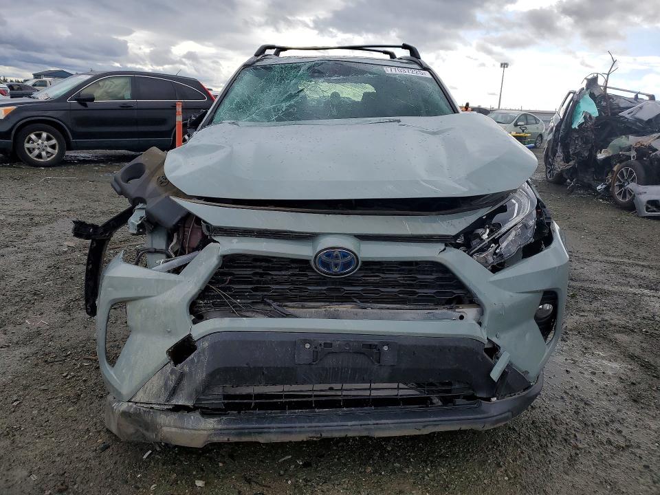 Photo 5 from auction – 2019 TOYOTA RAV4 with VIN JTMRWRFV0KD016367