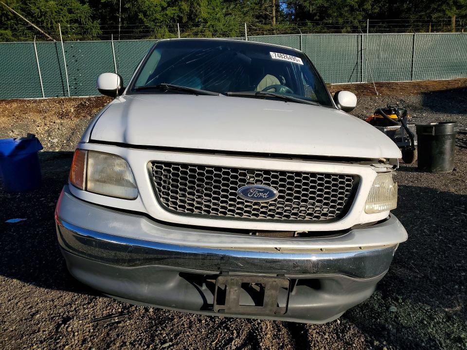 Photo 5 from auction – 2000 FORD F150 with VIN 1FTRX17L8YNA70448