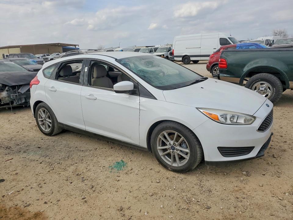 Photo 4 from auction – 2018 FORD FOCUS with VIN 1FADP3K21JL229600