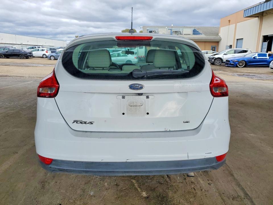 Photo 6 from auction – 2016 FORD FOCUS with VIN 1FADP3K2XGL286564