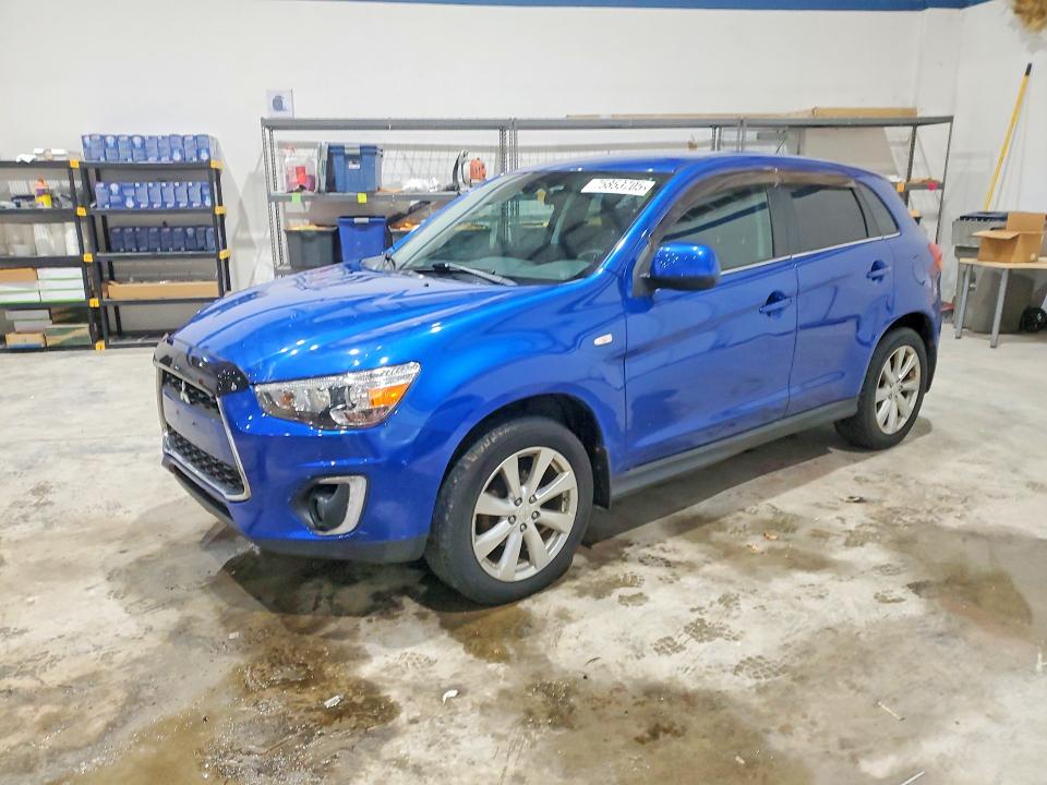 MITSUBISHI OUTLANDER 2015 con VIN 4A4AR4AU2FE045710 - Foto de la subasta