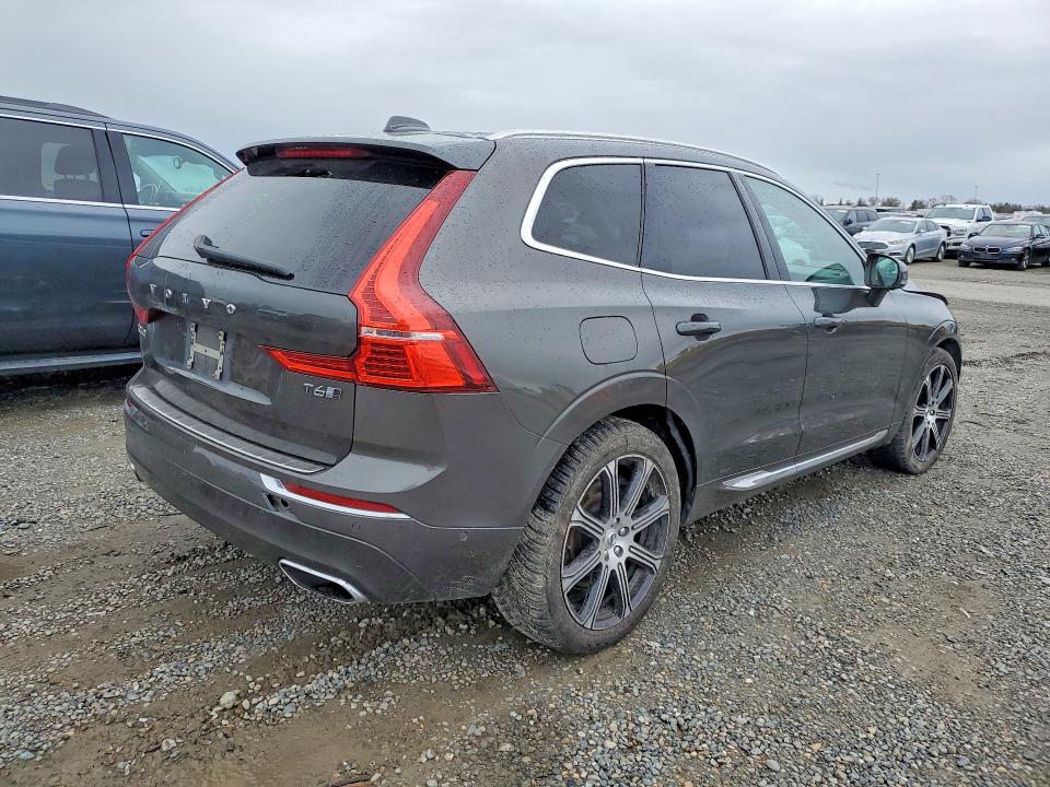 Foto 3 de la subasta – 2018 VOLVO XC60 T6 IN con VIN YV4A22RL5J1002486