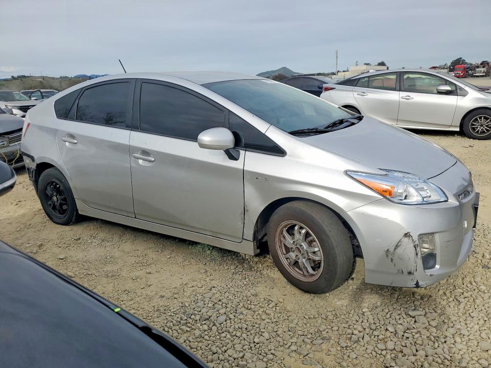 Photo 4 from auction – 2010 TOYOTA PRIUS with VIN JTDKN3DU3A1111100