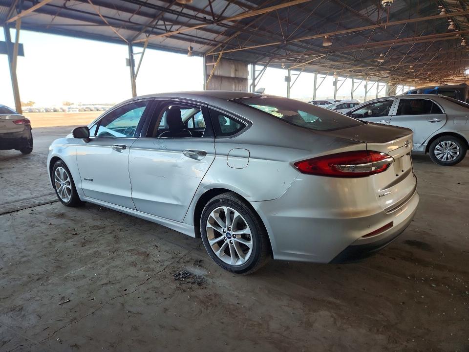 Photo 2 from auction – 2019 FORD FUSION with VIN 3FA6P0MU9KR140849