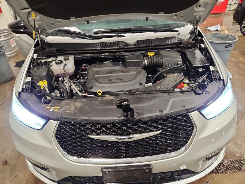 Photo 12 from auction – 2024 CHRYSLER PACIFICA with VIN 2C4RC1BG2RR173147