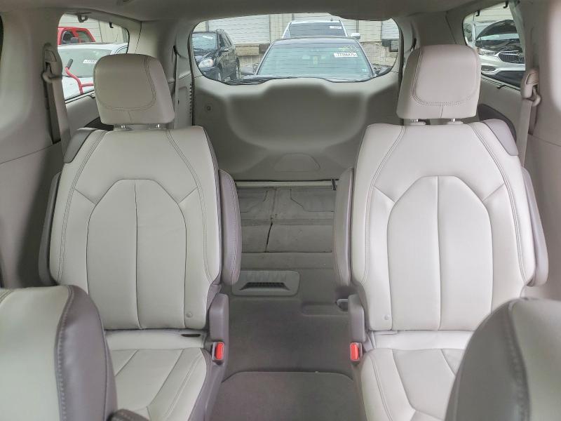 Photo 10 from auction – 2017 CHRYSLER PACIFICA with VIN 2C4RC1BG9HR560759