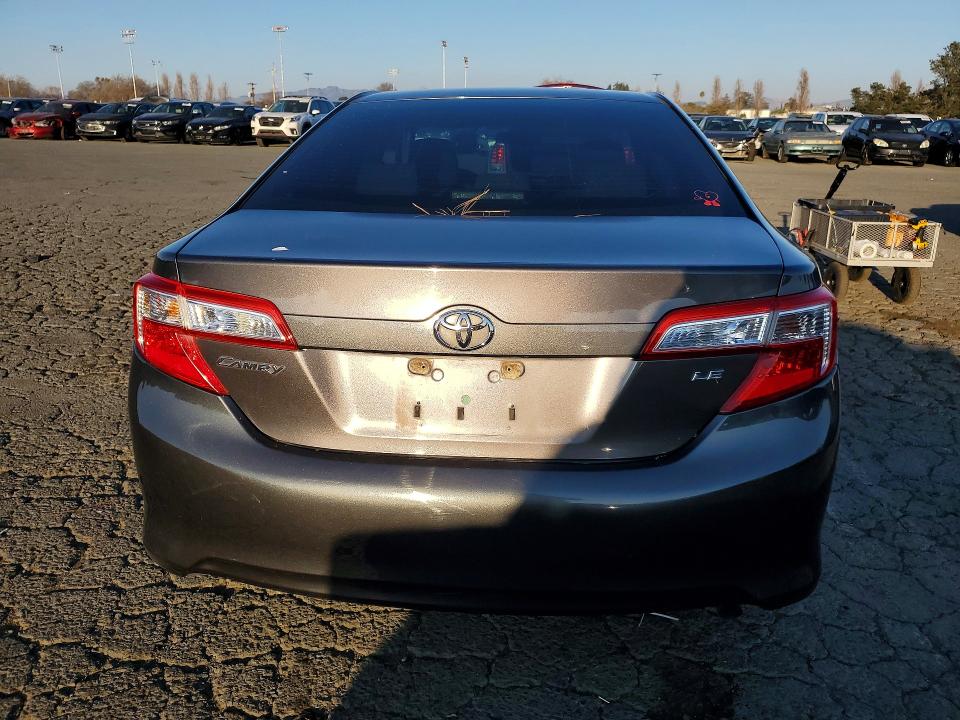Zdjęcie 6 z aukcji – 2012 TOYOTA CAMRY z VIN 4T4BF1FK3CR183480