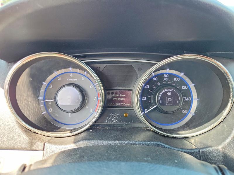 Photo 9 from auction – 2012 HYUNDAI SONATA with VIN 5NPEC4AB3CH371875