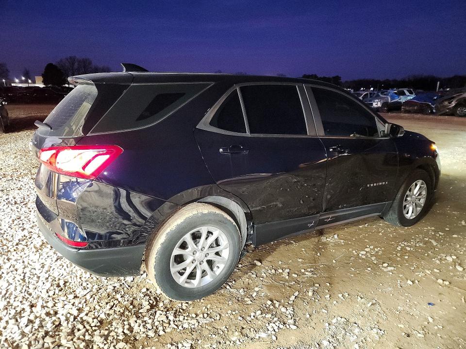 Photo 3 from auction – 2020 CHEVROLET EQUINOX with VIN 2GNAXHEV2L6181477