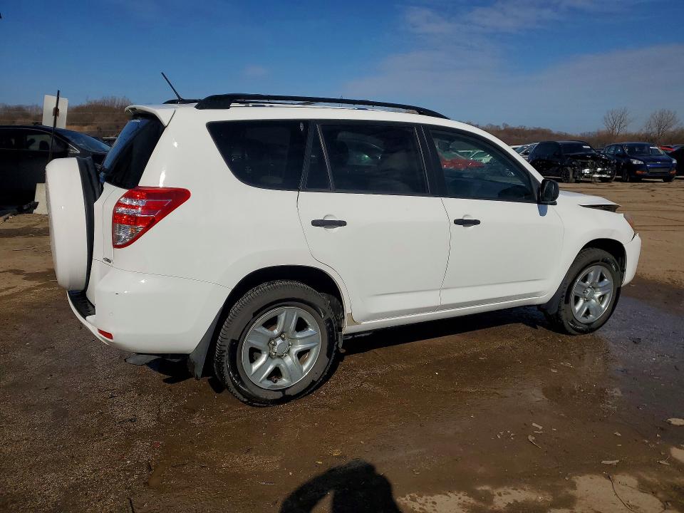 Photo 3 from auction – 2011 TOYOTA RAV4 with VIN JTMBF4DV5BD040686