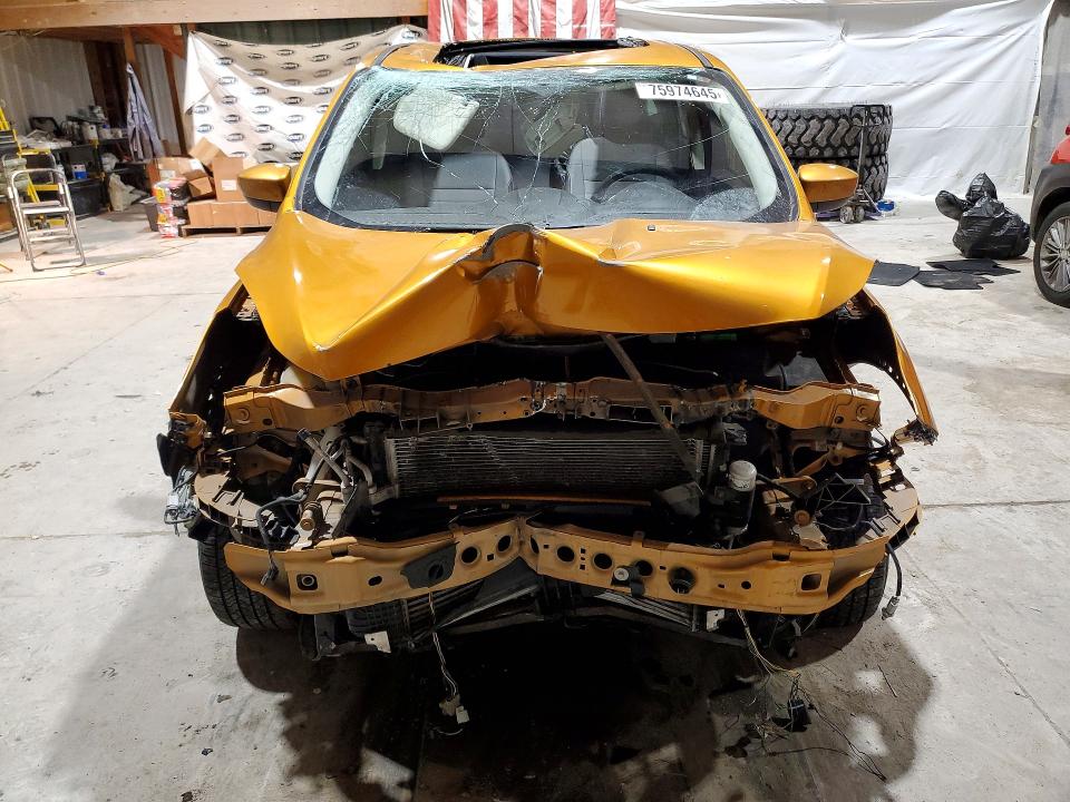 Photo 5 from auction – 2016 FORD ESCAPE with VIN 1FMCU9G93GUA32367