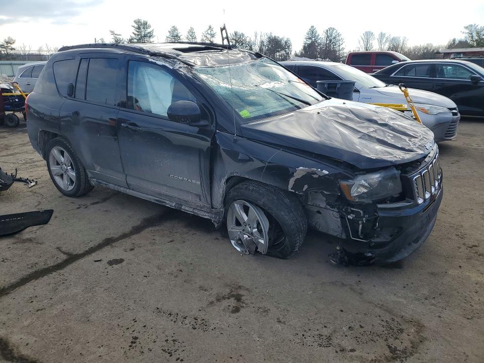 Photo 4 from auction – 2015 JEEP COMPASS LA with VIN 1C4NJDEB4FD155401