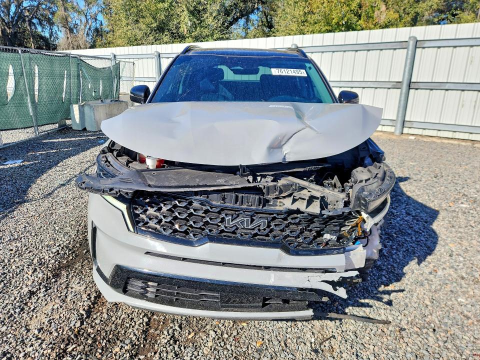 Photo 5 from auction – 2023 KIA SORENTO with VIN 5XYRK4LF4PG168768