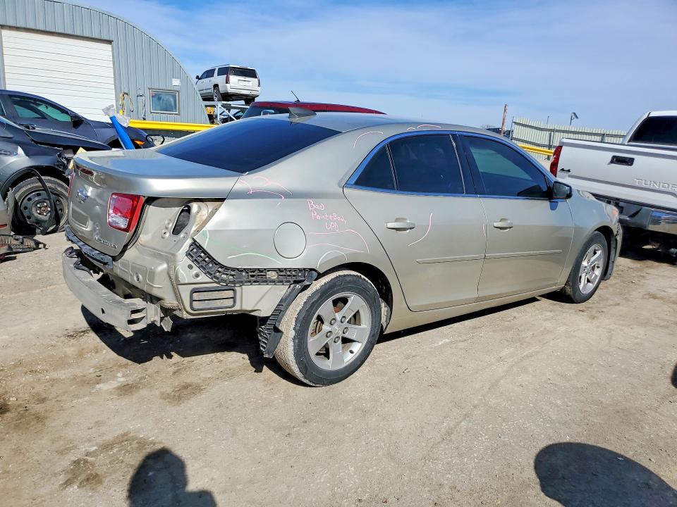 Photo 3 from auction – 2015 CHEV MALIBU with VIN 1G11B5SL6FF142077
