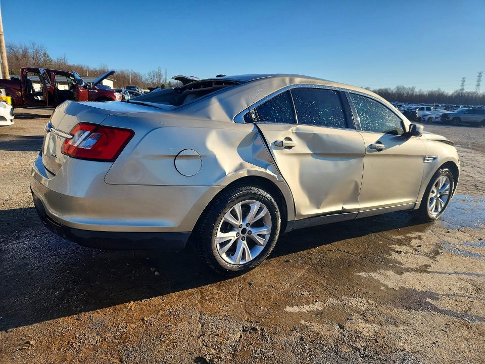 Photo 3 from auction – 2011 FORD TAURUS SEL with VIN 1FAHP2EW8BG166662