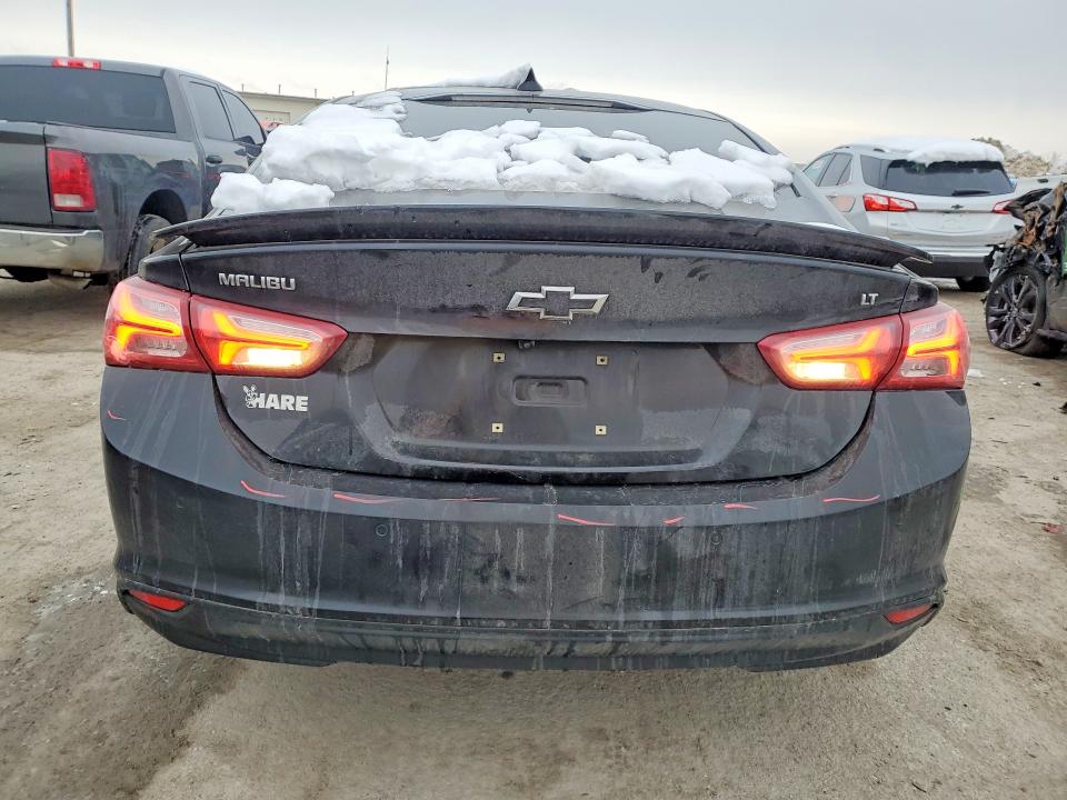 Photo 6 from auction – 2020 CHEVROLET MALIBU with VIN 1G1ZD5ST2LF021524