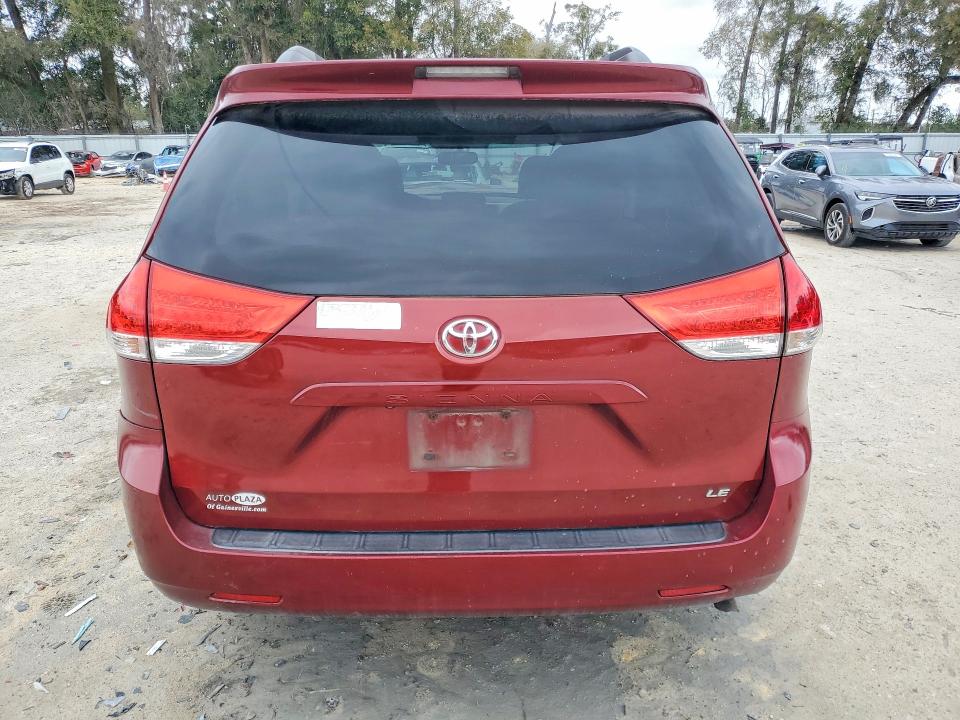 Photo 6 from auction – 2013 TOYOTA SIENNA LE with VIN 5TDKK3DC7DS347370