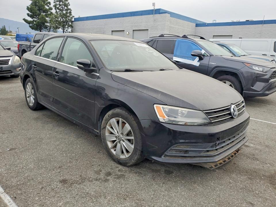 Photo 4 from auction – 2015 VOLKSWAGEN JETTA with VIN 3VWLA7AJ2FM281120
