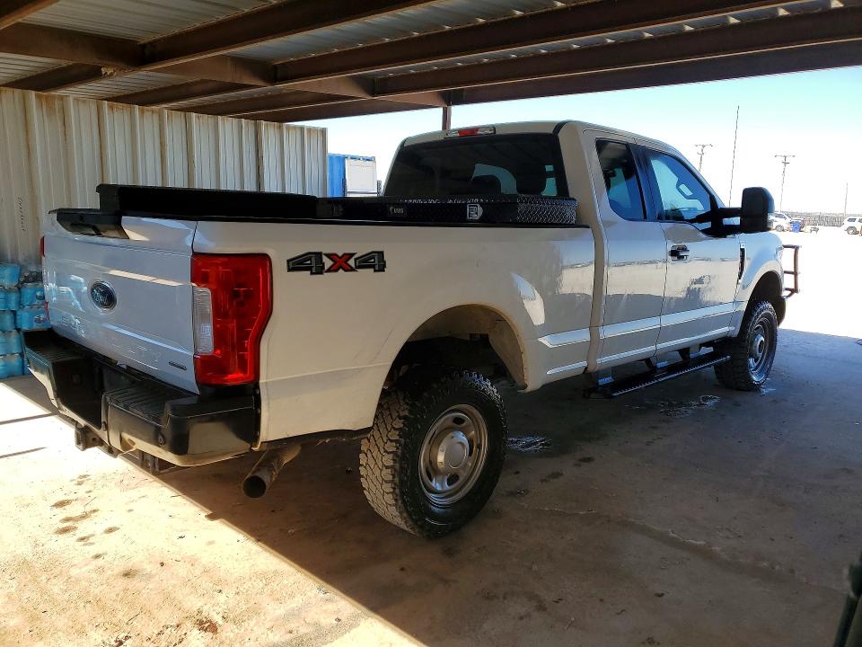 Photo 3 from auction – 2019 FORD F250 SUPER with VIN 1FT7X2B68KEE68362