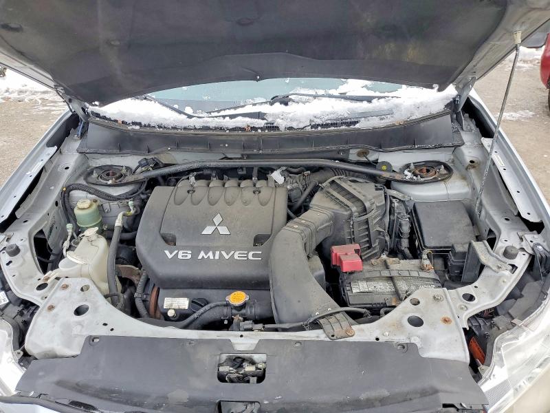 Photo 12 from auction – 2010 MITSUBISHI OUTLANDER with VIN JA4JS4AX1AZ006334