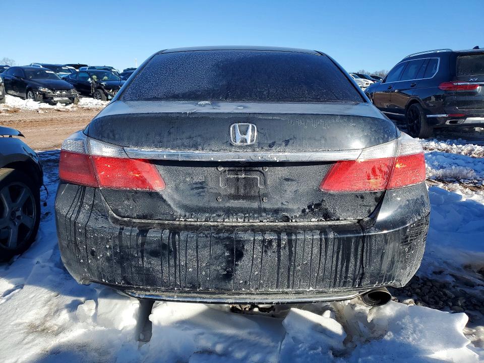 Photo 6 from auction – 2014 HONDA ACCORD with VIN 1HGCR2F35EA033983