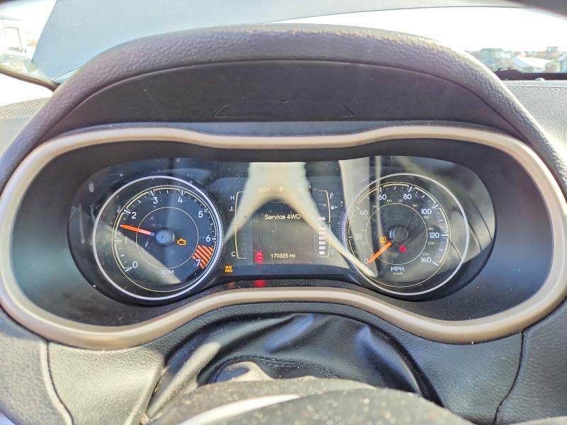 Foto 9 de la subasta – 2015 JEEP CHEROKEE con VIN 1C4PJMCB0FW552118