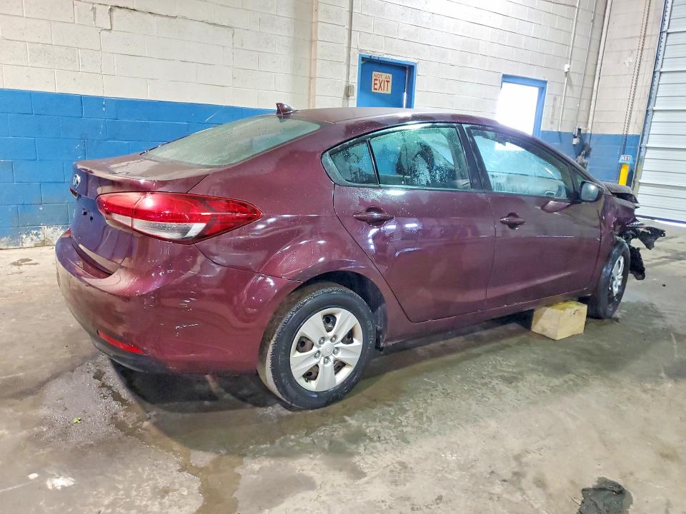Photo 3 from auction – 2018 KIA FORTE LX with VIN 3KPFK4A73JE211208