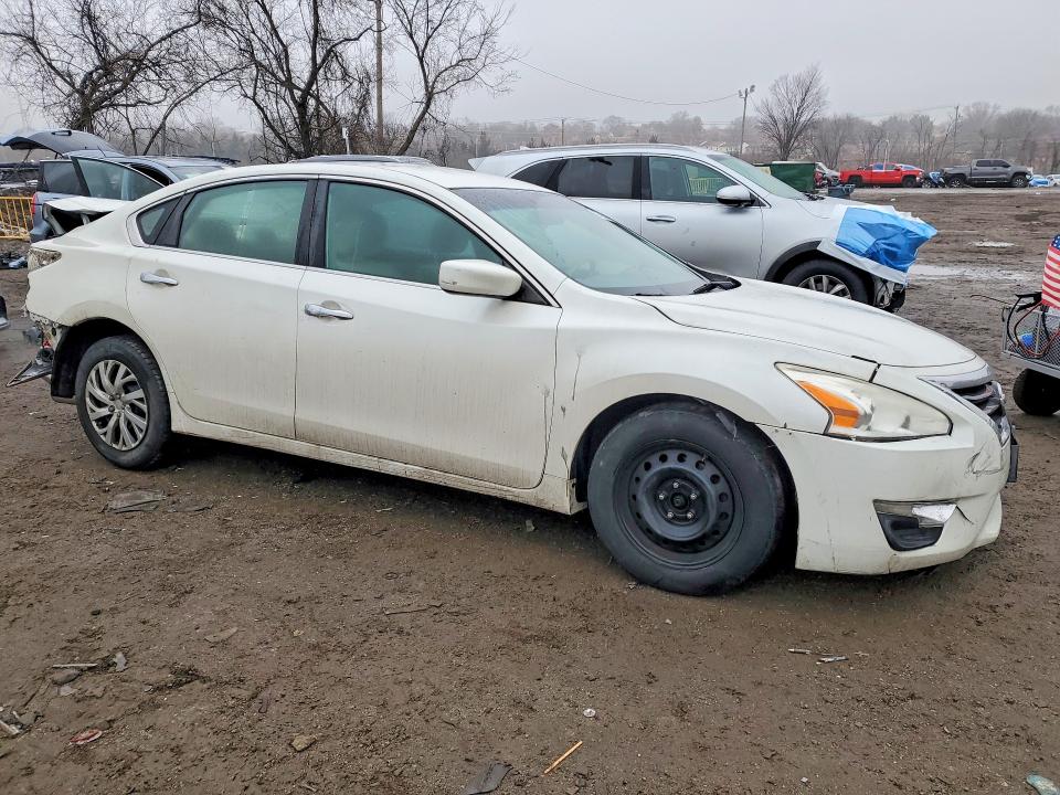 Photo 4 from auction – 2013 NISSAN ALTIMA with VIN 1N4AL3AP6DC919682