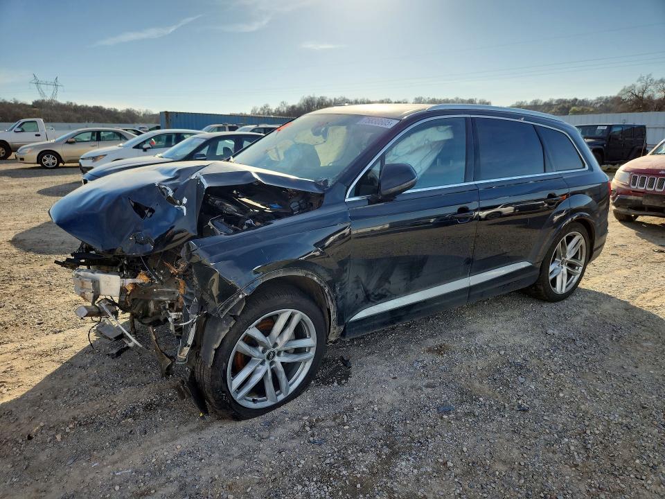AUDI Q7 PRESTIG 2018 with VIN WA1VAAF79JD054396 - Photo from auction