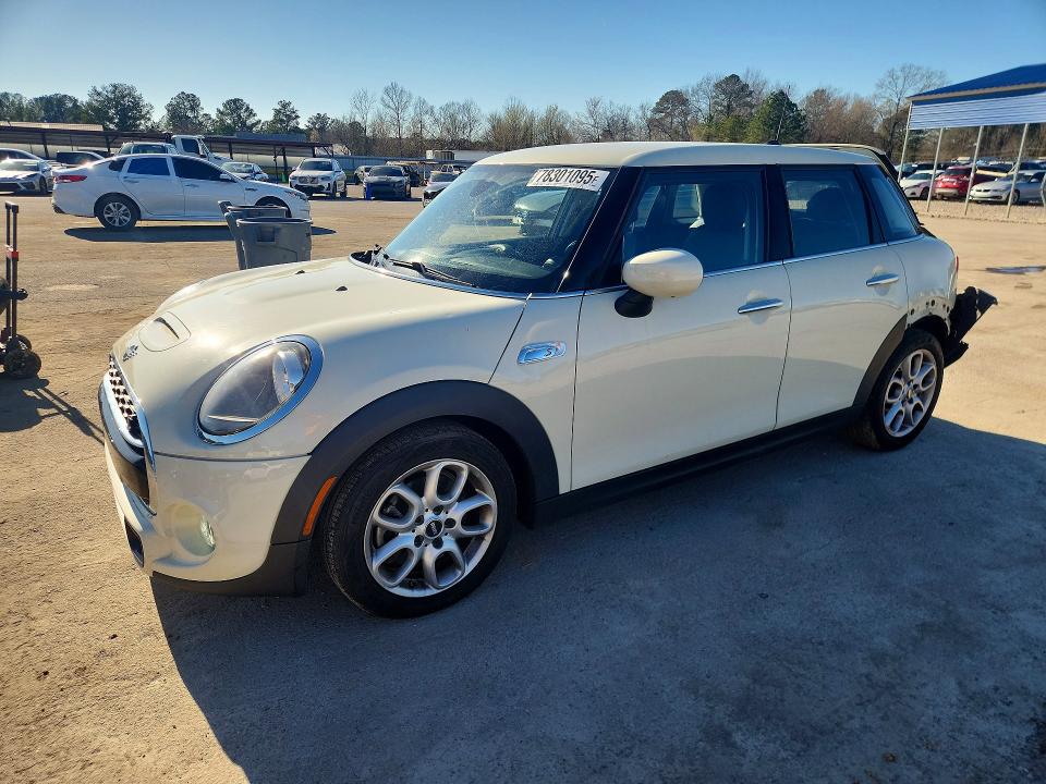 MINI COOPER 2020 with VIN WMWXU9C08L2M36622 - Photo from auction