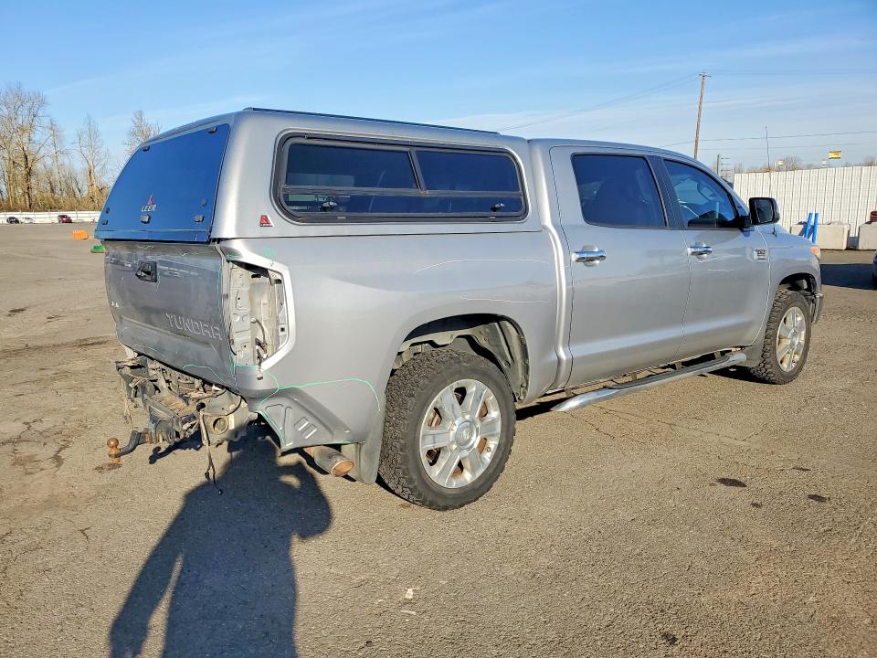 Photo 3 from auction – 2015 TOYOTA TUNDRA CRE with VIN 5TFAY5F16FX420694
