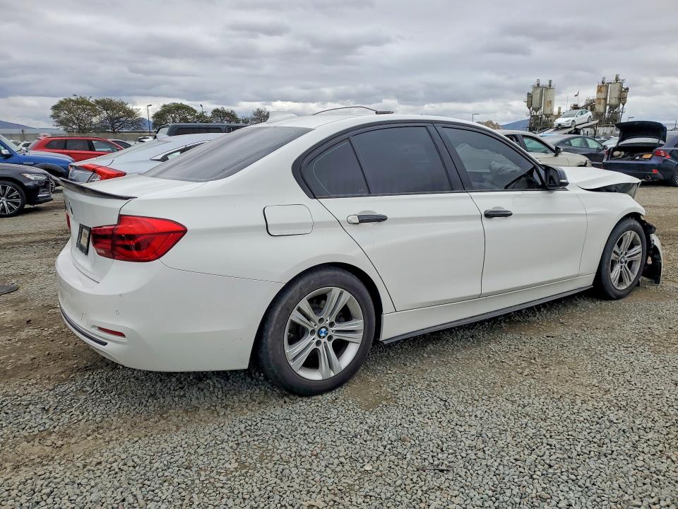 Photo 3 from auction – 2016 BMW 328 with VIN WBA8E9C57GK647958