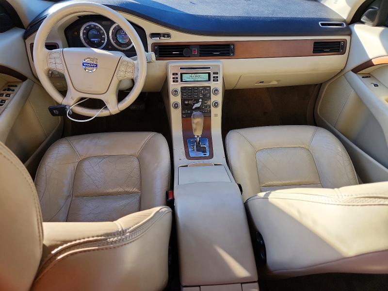 Photo 8 from auction – 2010 VOLVO XC70 3.2 with VIN YV4982BZ6A1074541