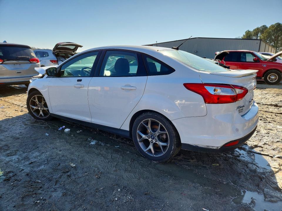 Photo 2 from auction – 2014 FORD FOCUS SE with VIN 1FADP3F2XEL232527
