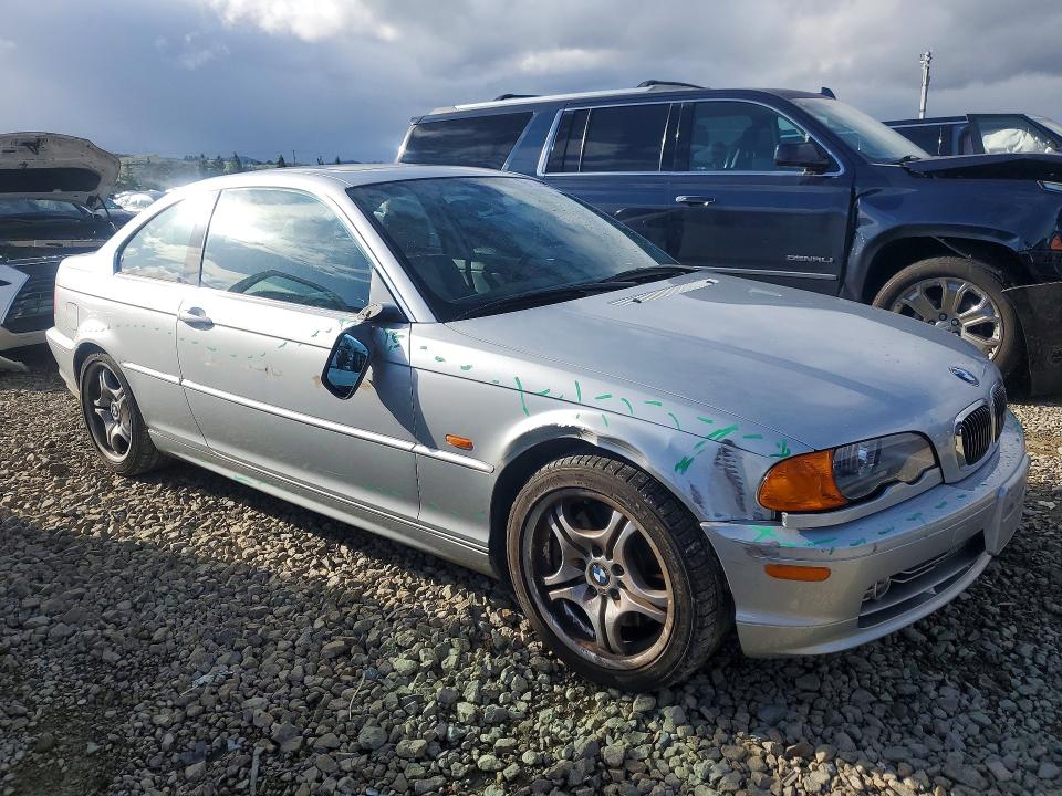 Photo 4 from auction – 2001 BMW 330 with VIN WBABN53431JU34556