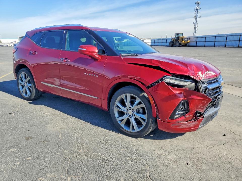 Photo 4 from auction – 2019 CHEVROLET BLAZER with VIN 3GNKBFRS7KS647671
