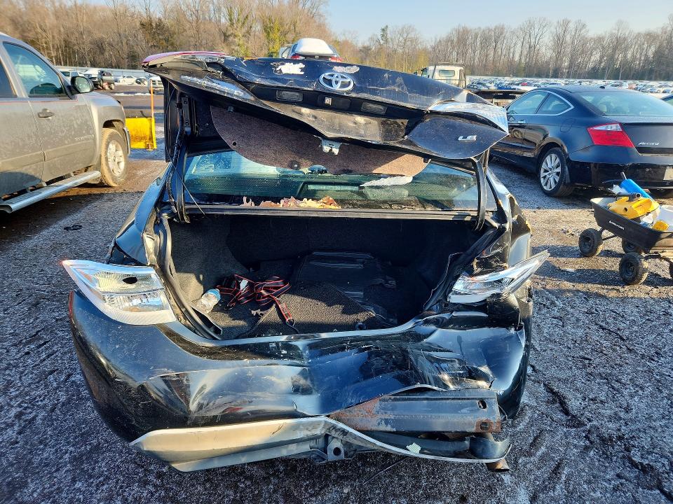 Photo 6 from auction – 2014 TOYOTA COROLLA with VIN 2T1BURHE1EC053868