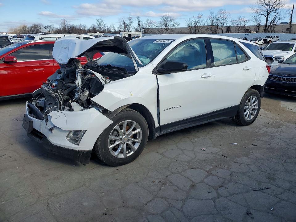 CHEVROLET EQUINOX 2018 with VIN 2GNAXHEV3J6217724 - Photo from auction