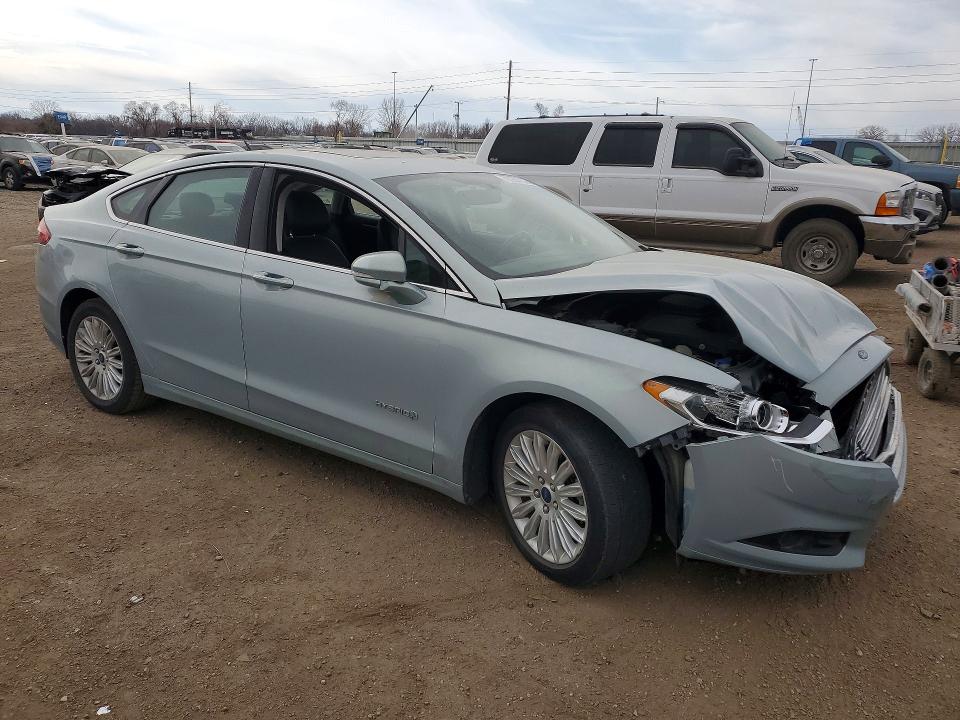 Photo 4 from auction – 2014 FORD FUSION with VIN 3FA6P0LUXER111110