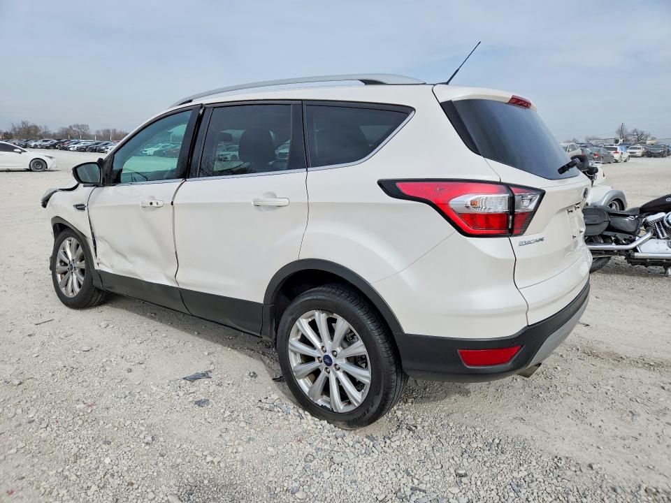 Photo 2 from auction – 2017 FORD ESCAPE with VIN 1FMCU0JD3HUD04491