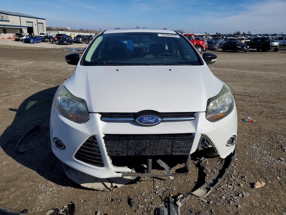 Photo 5 from auction – 2014 FORD FOCUS with VIN 1FADP3K27EL106714